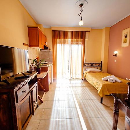 Vrasná Xenia Palace Luxury Apartments מראה חיצוני תמונה