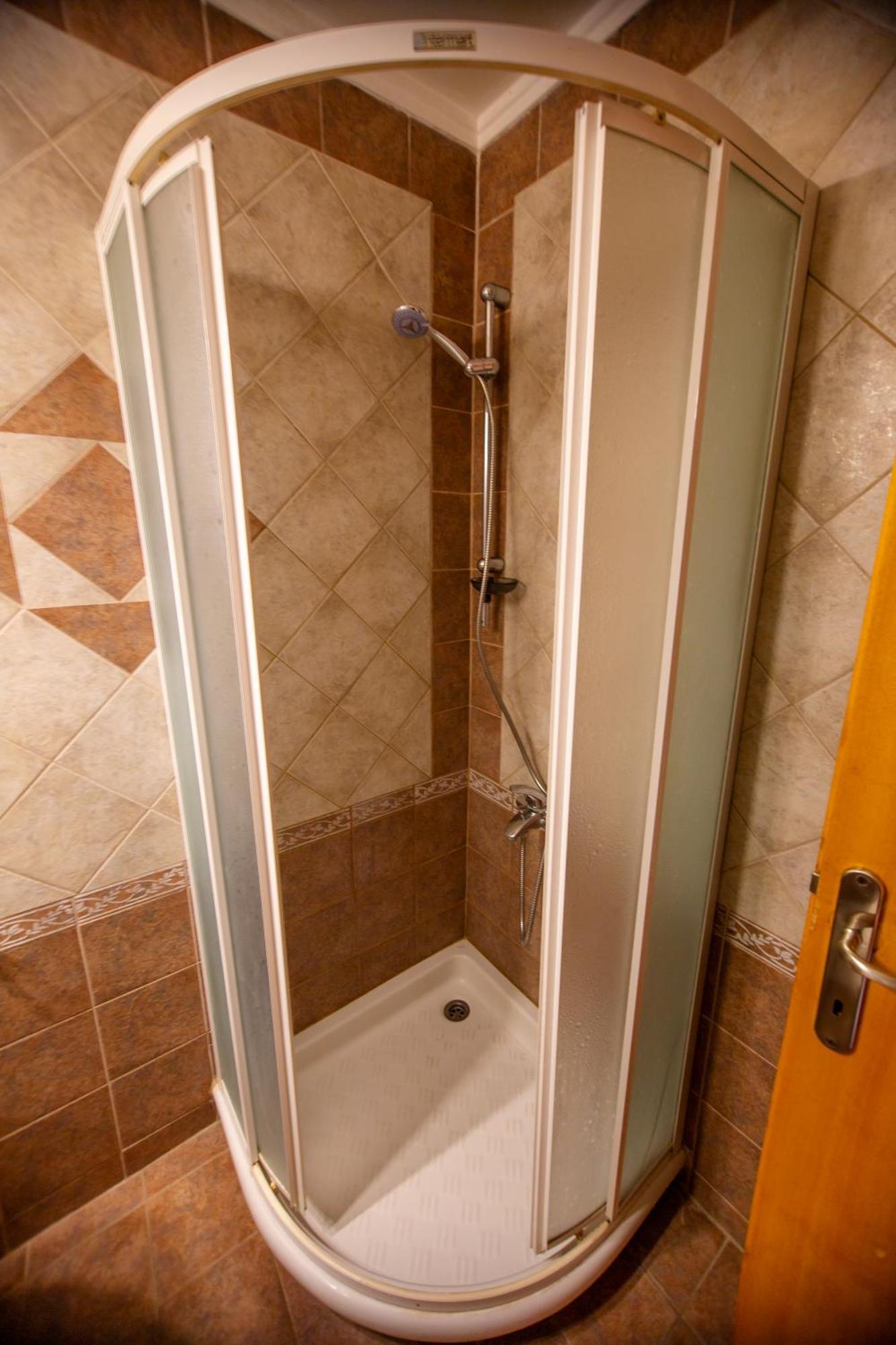 Vrasná Xenia Palace Luxury Apartments מראה חיצוני תמונה