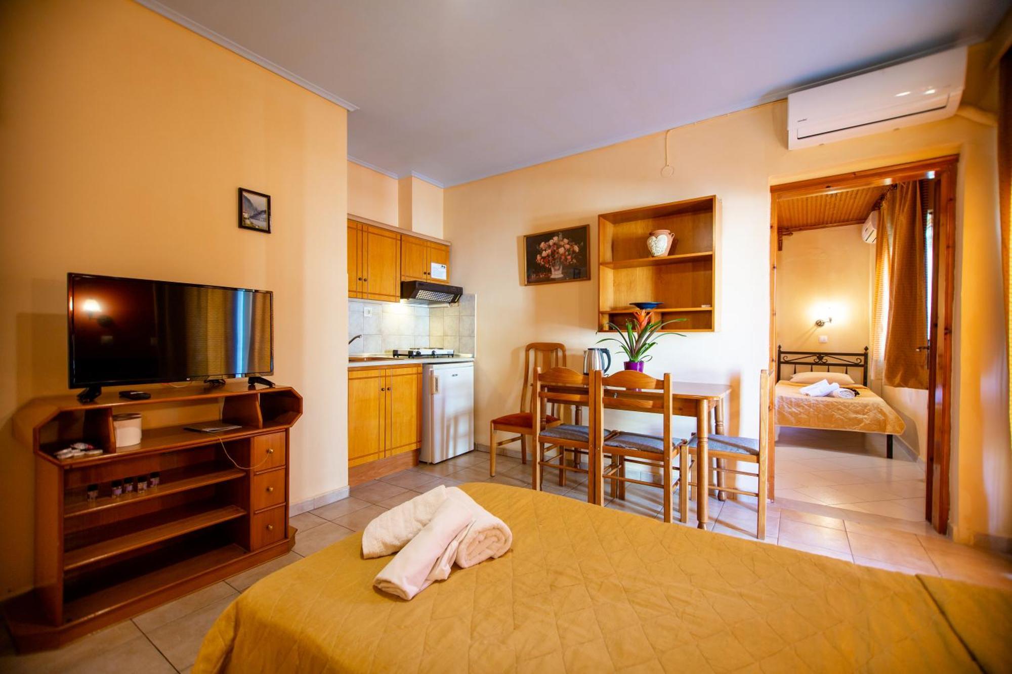 Vrasná Xenia Palace Luxury Apartments מראה חיצוני תמונה